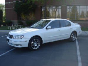 2001InfinitiI30-1-C1.JPG